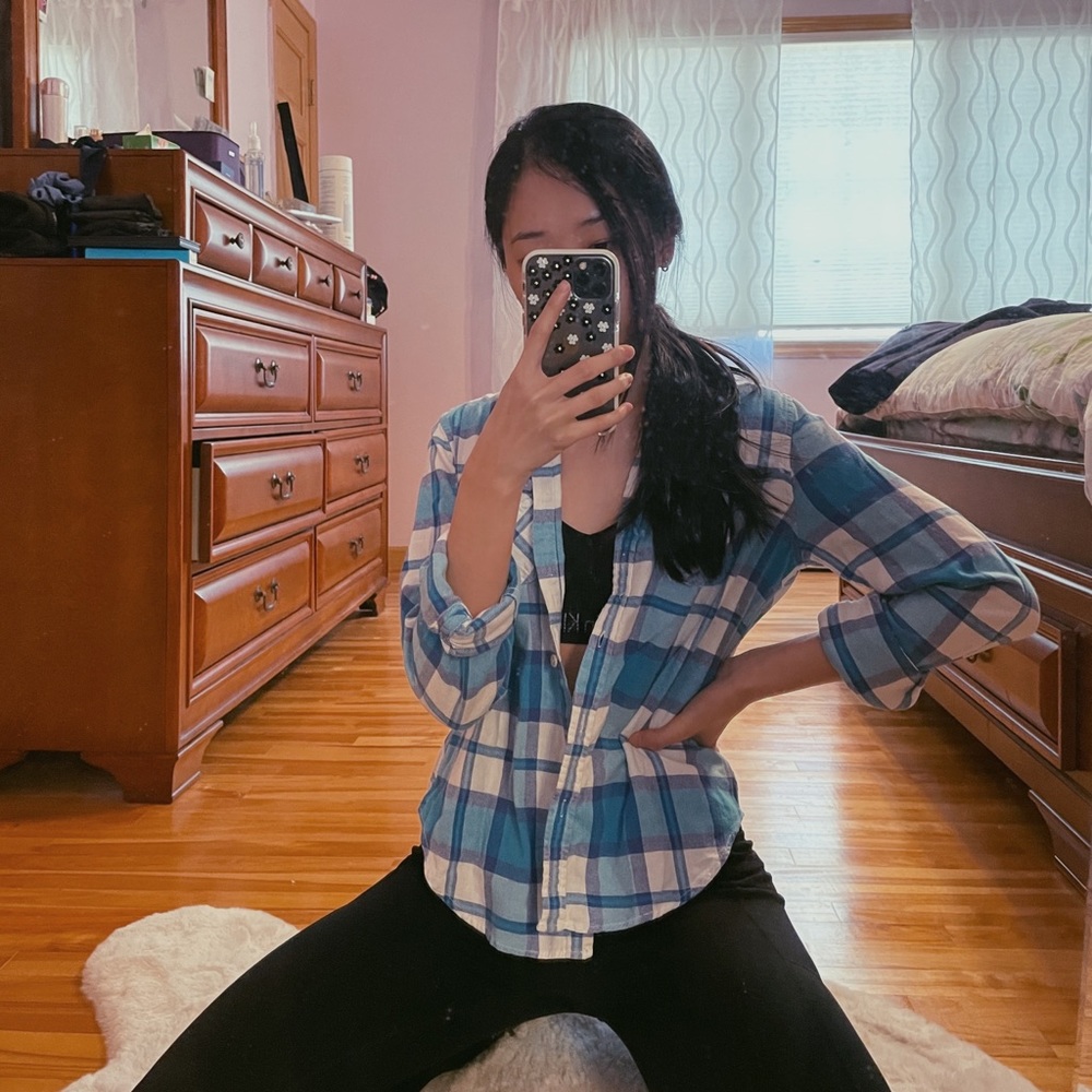 American Eagle Plaid Flannel Plaid Button-Down